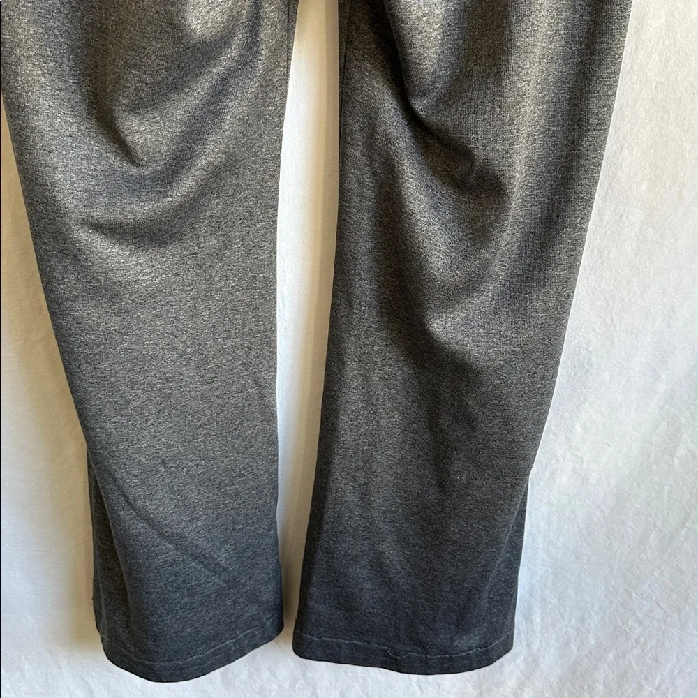 Under Armour Storm semi-fitted charcoal gray flared athletic sweatpants, size M - Picture 6 of 8